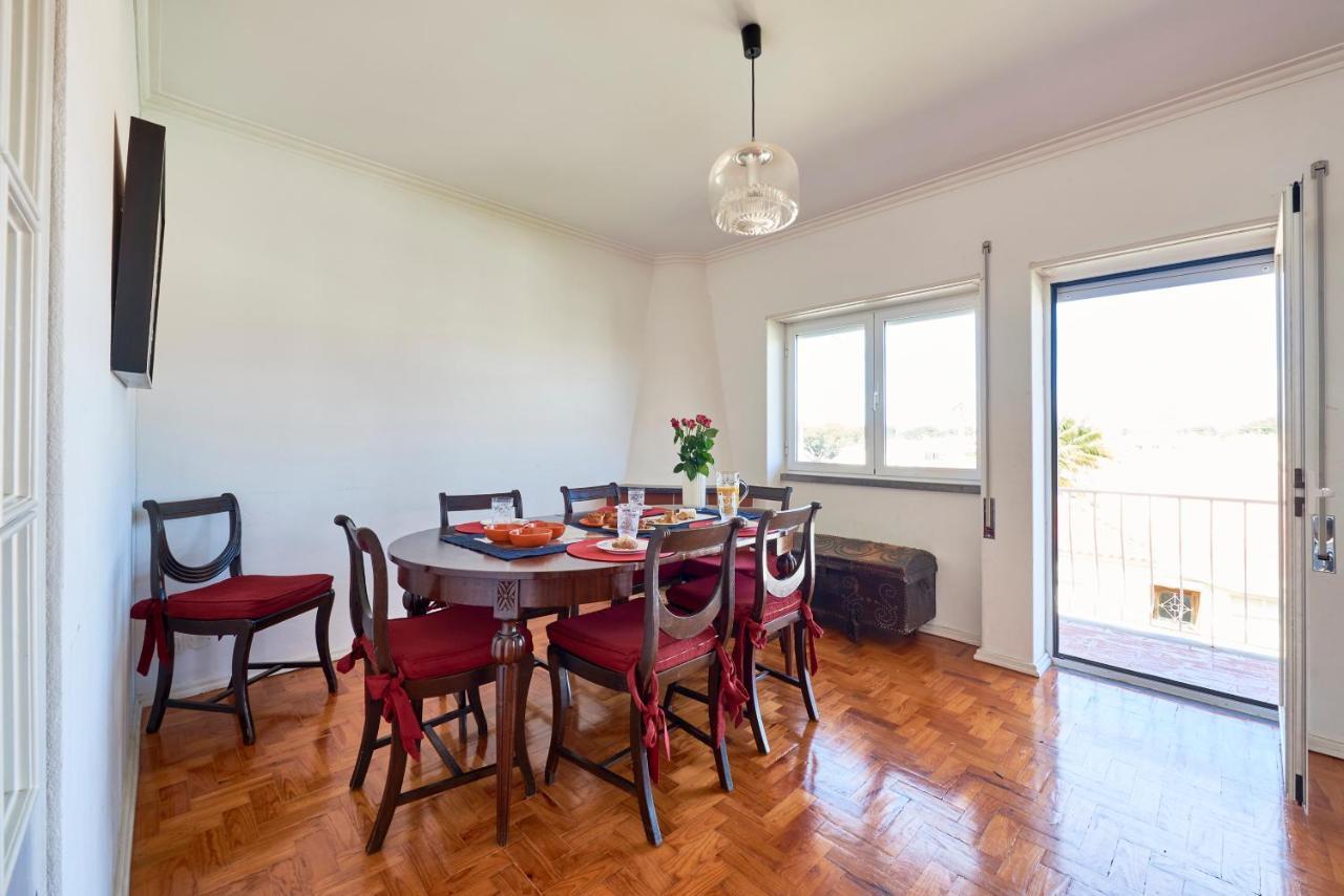 Bright Apartment With Garden In Cascais Exterior photo